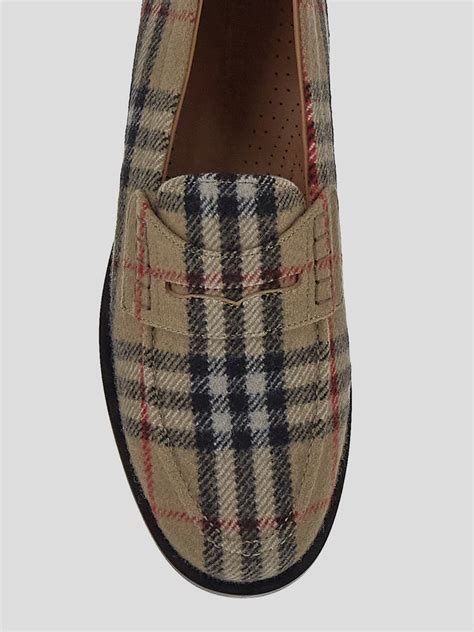 discount burberry shoes|Burberry shoes outlet online.